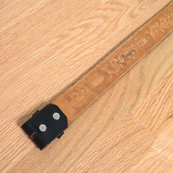 Black Leather Stamped belt size 30 no buckle - Picture 6 of 7